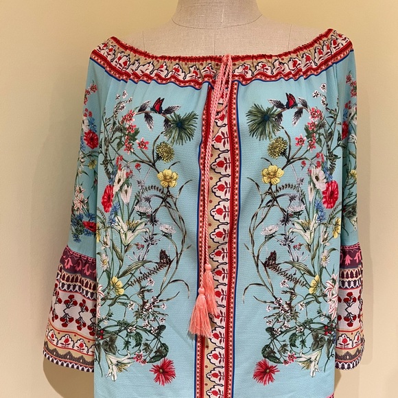 Off the shoulder top Size 2X - Picture 3 of 4